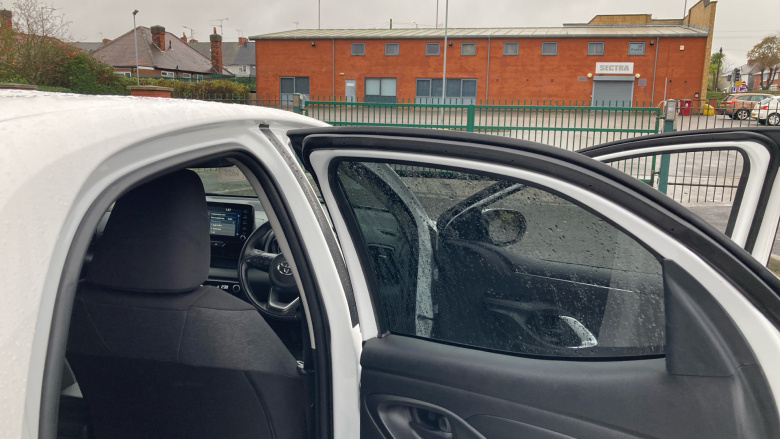 Toyota Yaris 1.5 Hybrid Design 5dr CVT Hybrid Hatchback